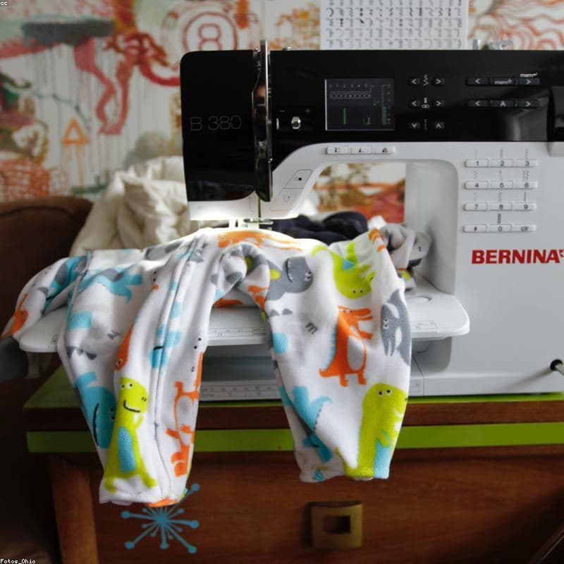 Bernina 380 sewing machine with foot pedal